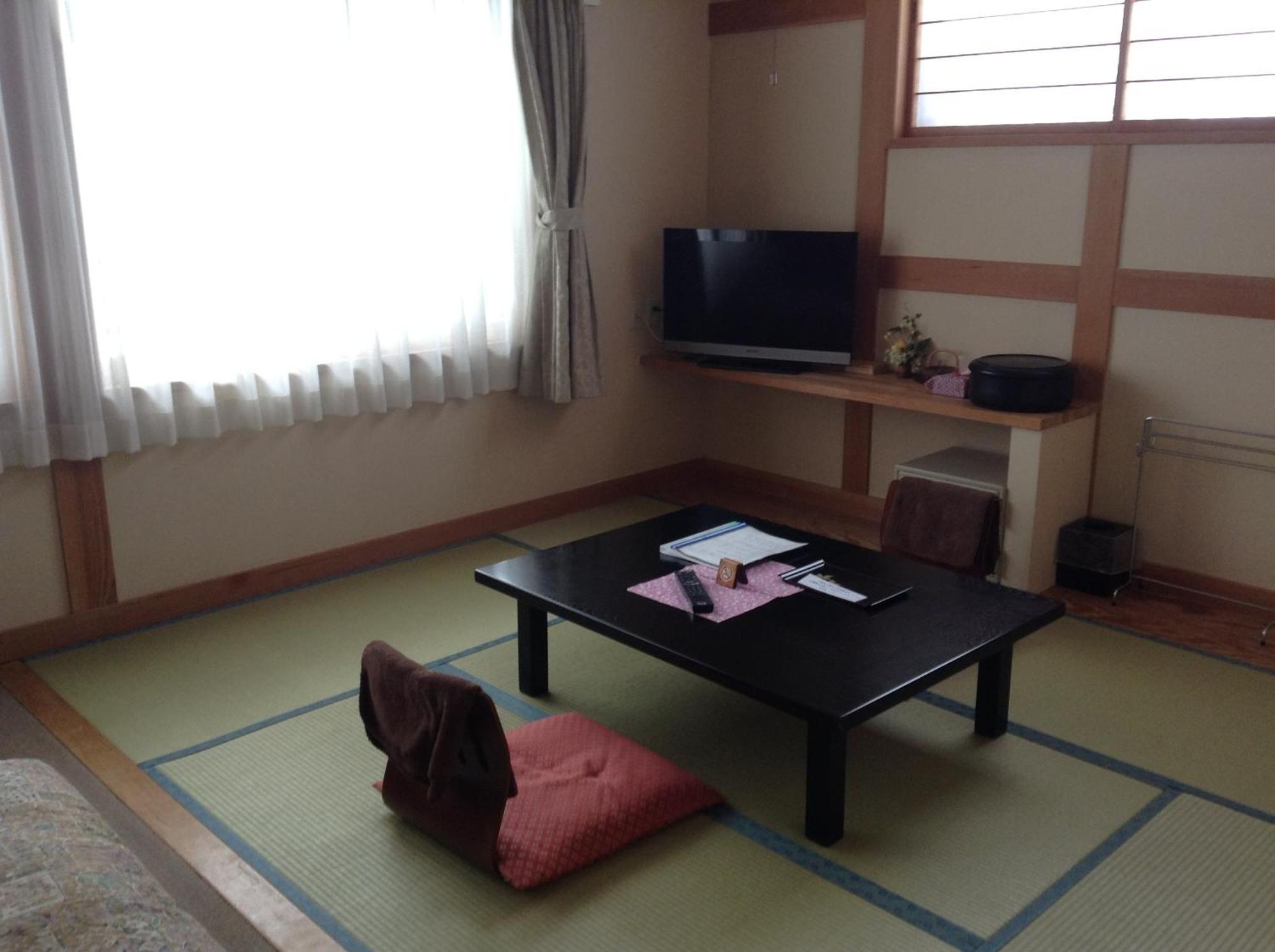 Minamiya 山とねこと遊ぶ宿 みなみ家 白馬村 エクステリア 写真